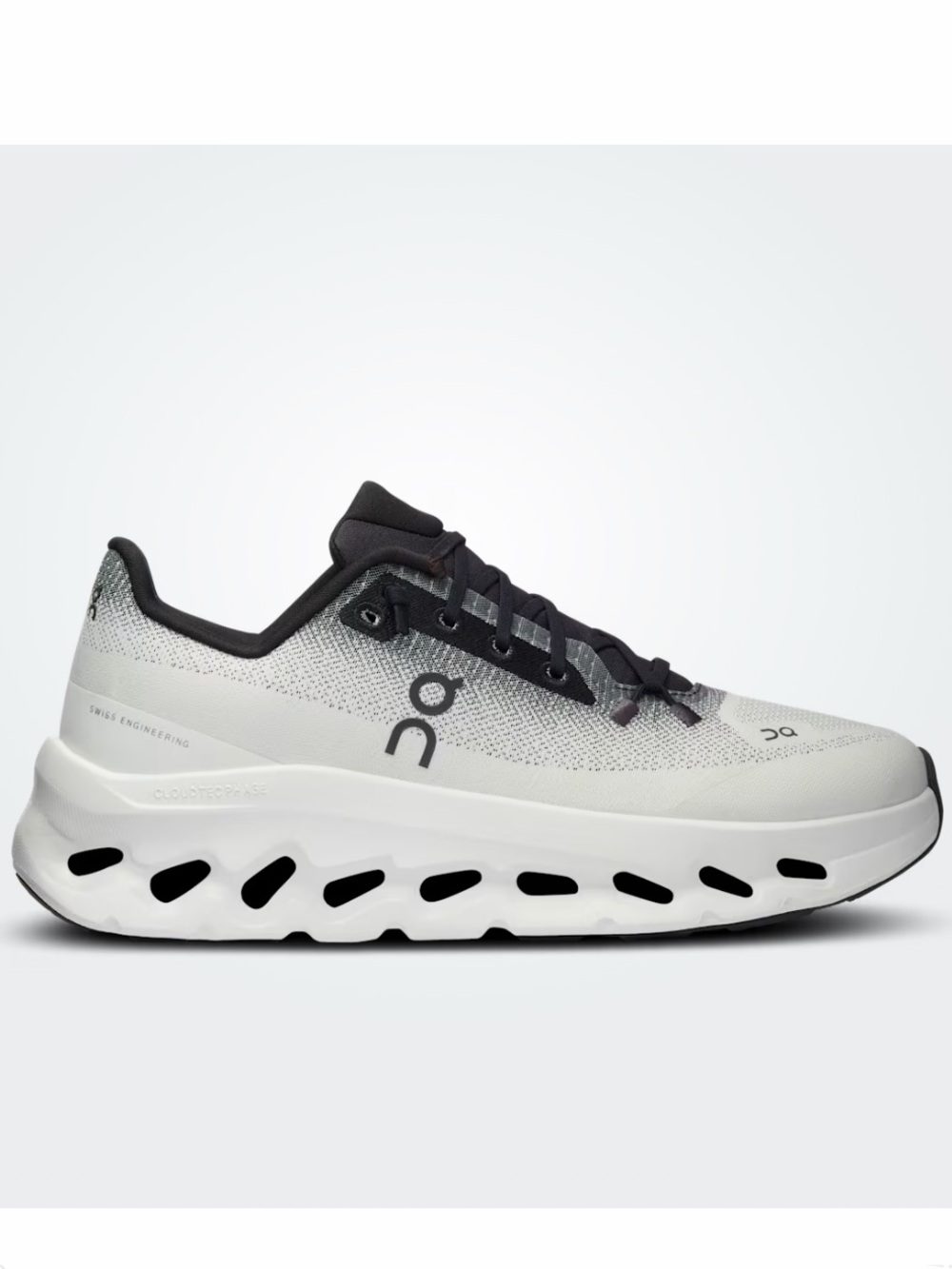 On Running CloudTilt sneakers Women’s size 10